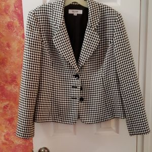 Jones Studio Houndstooth blazer